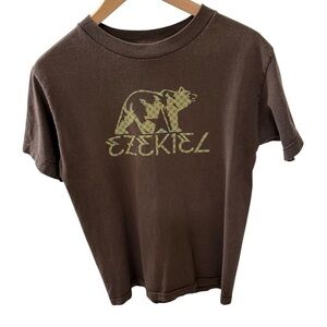 Ezekiel Men’s Graphic  T-Shirt Suze Small Shirt Sleeve Crew Neck cotton Skating